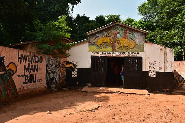 El bosque sagrado de Kpassè AYIFFA TOURISME